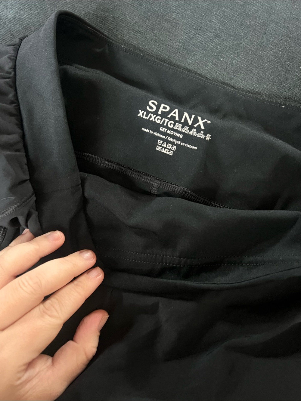 Bundle of two SPANX Get Moving Skorts in black and navy - Picture 3 of 3